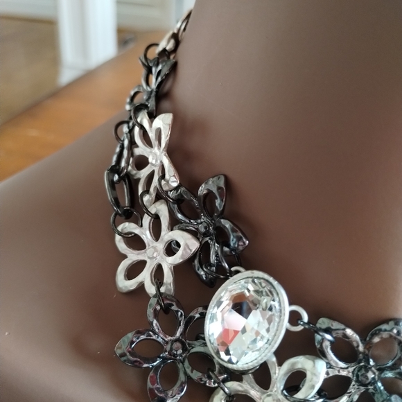 Necklace - Picture 3 of 7